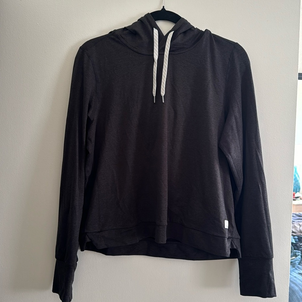 Vuori Halo Women's Black Hoodie Pullover Sweatshirt